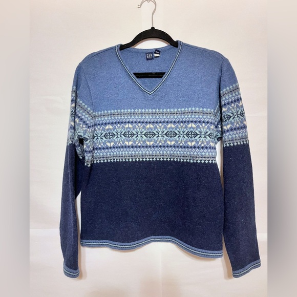 GAP Sweaters - Vintage Gap Lambs Wool Fair Isle V Neck Jumper Sweater